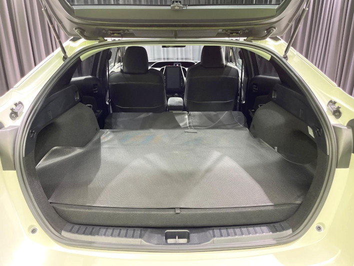 2018 Toyota Prius PHV DLA-ZVW52 (UW-6a3605c115266)[24]