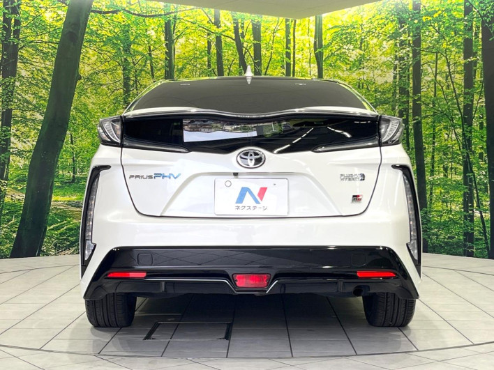 2018 Toyota Prius PHV DLA-ZVW52 (UW-6a3605c115266)[17]