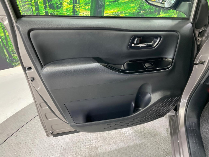 2020 Toyota Noah 6AA-ZWR80G (UW-6a3605cbab859)[29]
