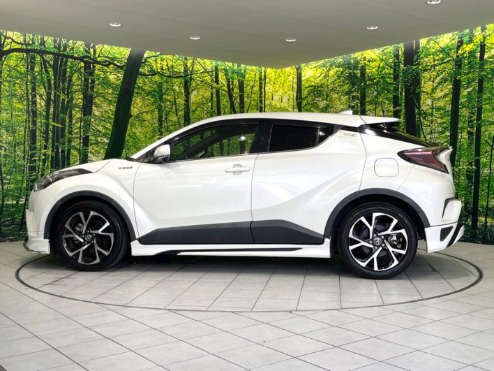 2017 Toyota C-HR DAA-ZYX10 (UW-6a3605d55a331)[17]
