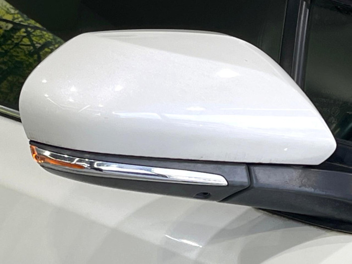2017 Toyota C-HR DAA-ZYX10 (UW-6a3605d55a331)[8]