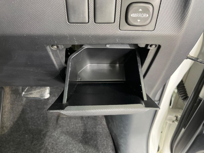 2014 Toyota Estima DBA-ACR55W (UW-6a3754d00c8ff)[25]