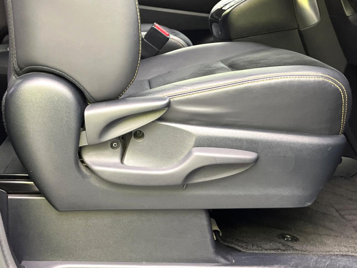 2017 Toyota Vellfire DBA-AGH30W (UW-6a3754d2894cd)[26]