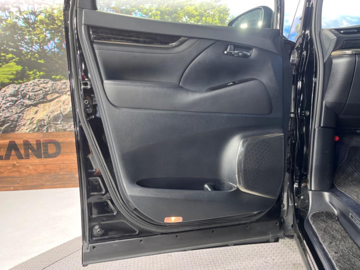 2018 Toyota Alphard DBA-AGH30W (UW-6a3754d336e8a)[26]