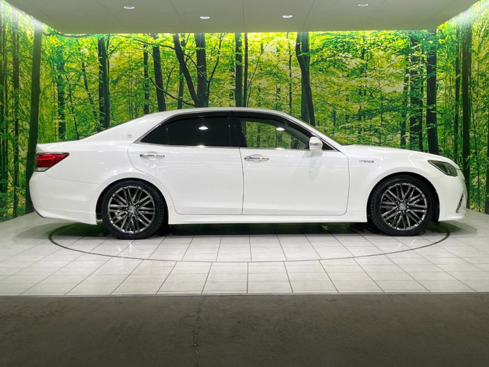 2017 Toyota Crown Hybrid DAA-AWS211 (UW-6a3754e7b502e)[8]
