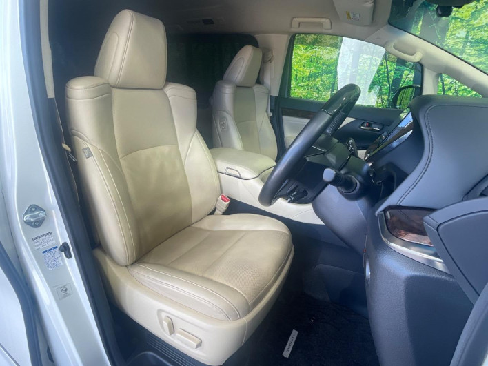 2019 Toyota Alphard Hybrid DAA-AYH30W (UW-6a3754fad3b28)[23]