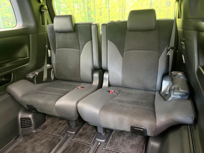 2020 Toyota Alphard Hybrid 6AA-AYH30W (UW-6a3754fb2e72a)[16]