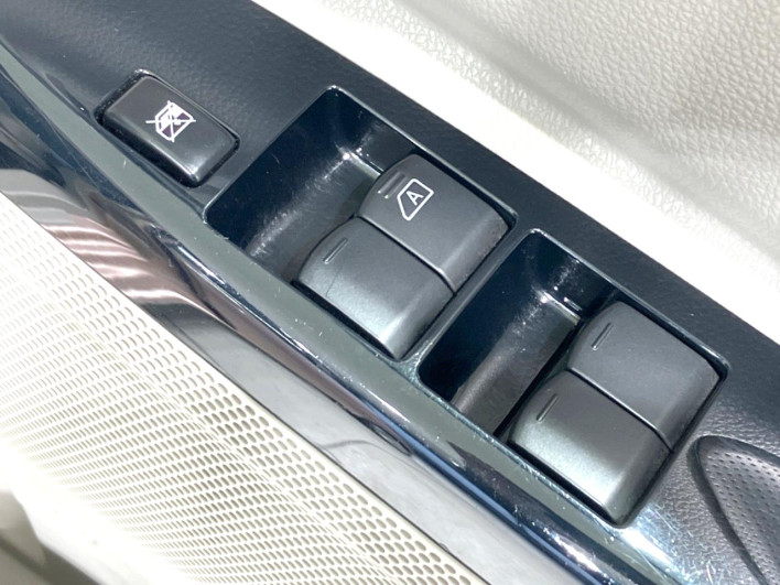 2016 Mitsubishi eK Space DBA-B11A (UW-6a3755015b2b3)[12]
