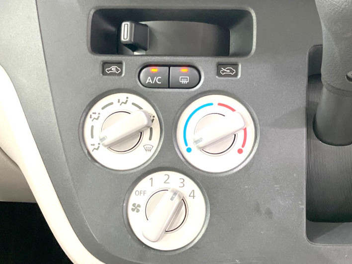 2016 Mitsubishi eK Space DBA-B11A (UW-6a3755015b2b3)[28]