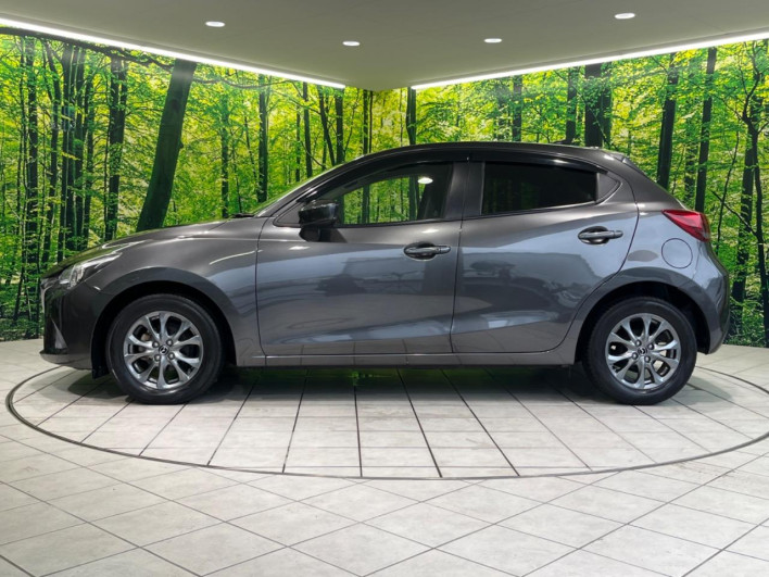 2016 Mazda Demio DBA-DJ3FS (UW-6a37552a72b3a)[13]