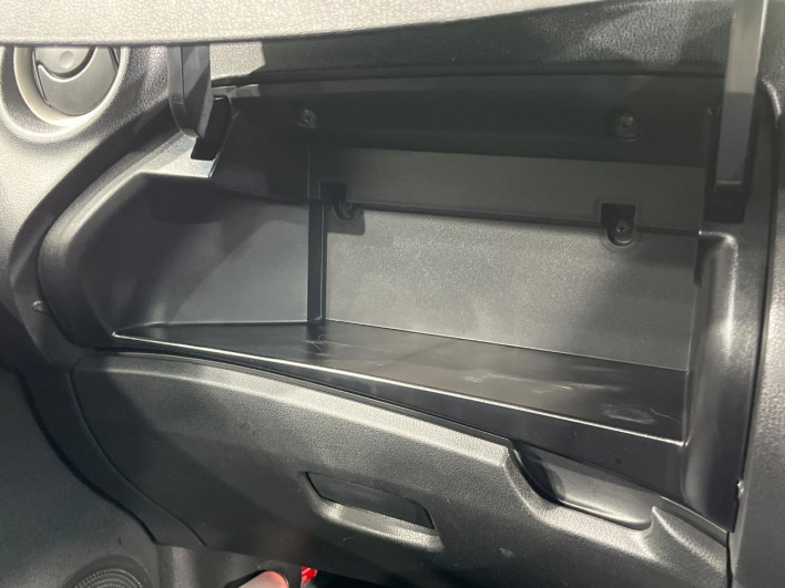 2014 Nissan Note DBA-E12 (UW-6a3755317602d)[19]