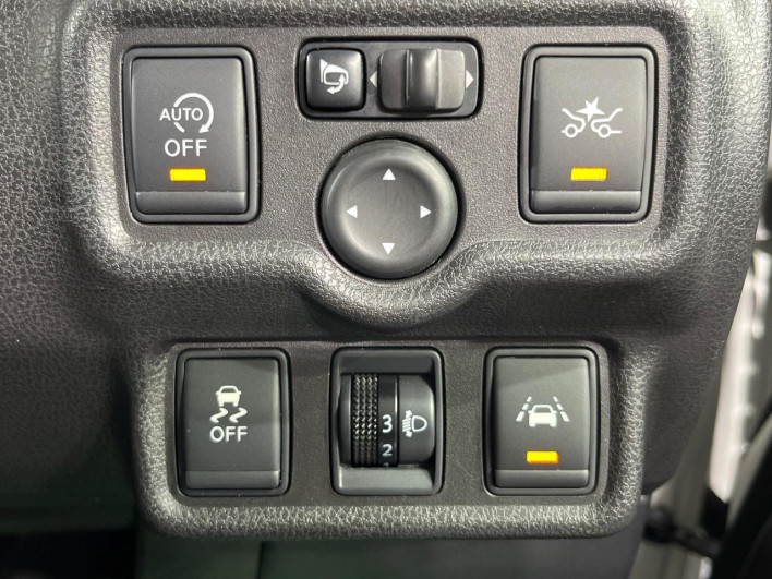 2014 Nissan Note DBA-E12 (UW-6a3755317602d)[8]