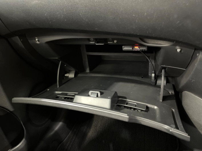 2015 Nissan Note DBA-E12 (UW-6a375531cec61)[26]