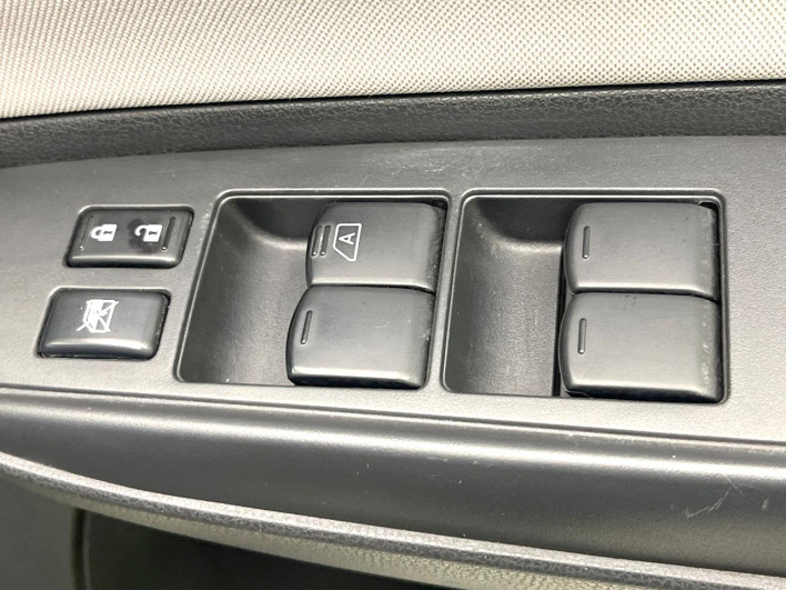 2019 Nissan Note DBA-E12 (UW-6a375533768fd)[16]
