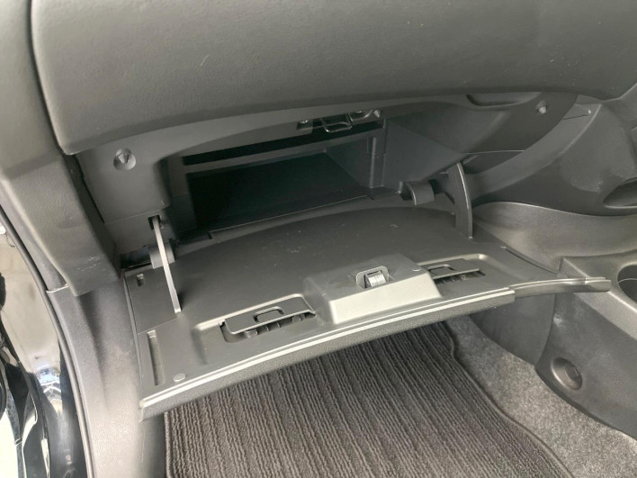 2019 Nissan Note DBA-E12 (UW-6a375533768fd)[5]