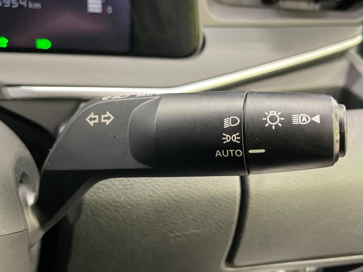 2021 Nissan Note 6AA-E13 (UW-6a375534acda9)[17]
