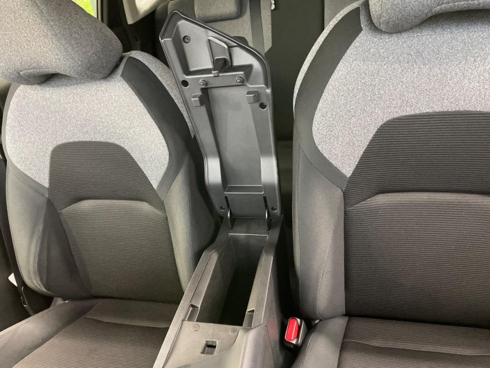 2021 Nissan Note 6AA-E13 (UW-6a375534acda9)[19]