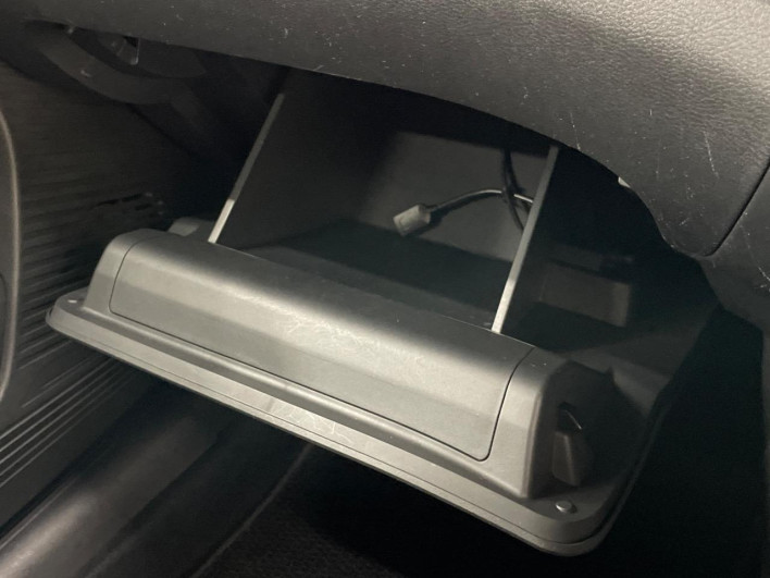 2021 Nissan Note 6AA-E13 (UW-6a375534acda9)[14]