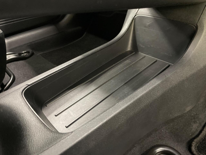 2021 Nissan Note 6AA-E13 (UW-6a375534acda9)[9]