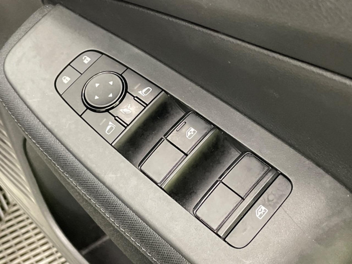 2021 Nissan Note 6AA-E13 (UW-6a375534acda9)[5]