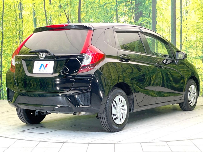 2014 Honda Fit DBA-GK3 (UW-6a37555478207)[23]
