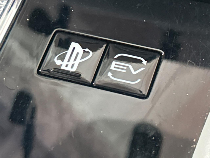 2022 Mitsubishi OUTLANDER PHEV 5LA-GN0W (UW-6a37555633c3c)[23]