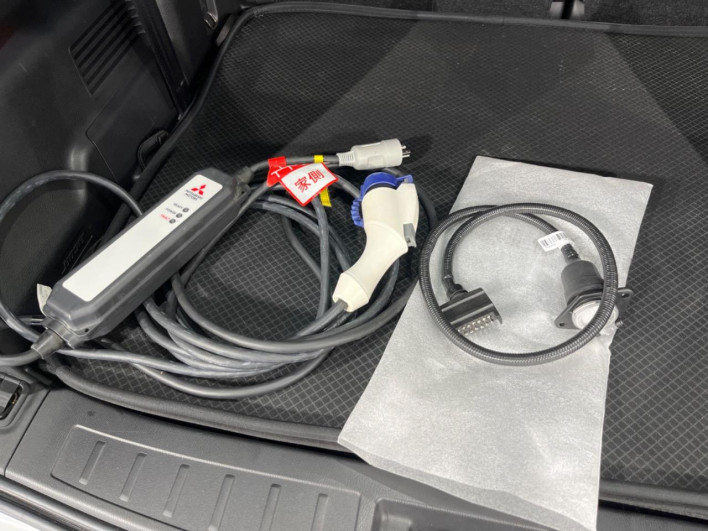 2022 Mitsubishi OUTLANDER PHEV 5LA-GN0W (UW-6a37555687119)[20]