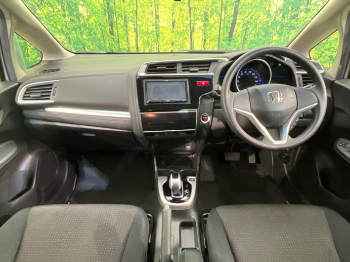 2013 Honda Fit Hybrid DAA-GP5 (UW-6a375559451e6)[27]