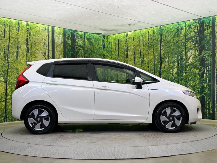 2013 Honda Fit Hybrid DAA-GP5 (UW-6a375559451e6)[11]