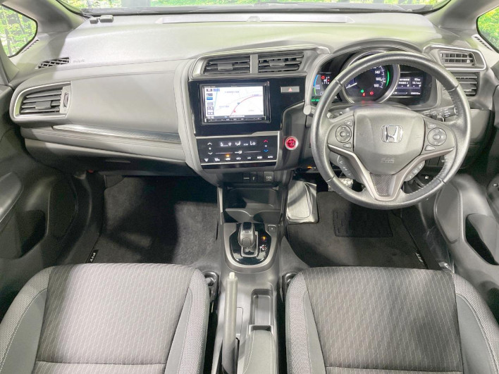 2017 Honda Fit Hybrid DAA-GP6 (UW-6a37555a4663c)[21]