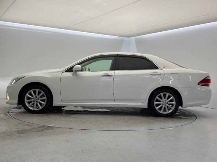 2011 Toyota Crown DBA-GRS202 (UW-6a37555e00b18)[28]