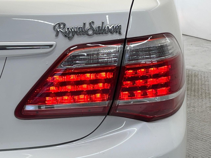 2011 Toyota Crown DBA-GRS202 (UW-6a37555e00b18)[20]
