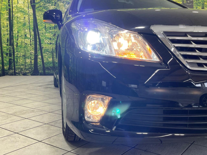 2012 Toyota Crown DBA-GRS203 (UW-6a37555e0f9e7)[17]