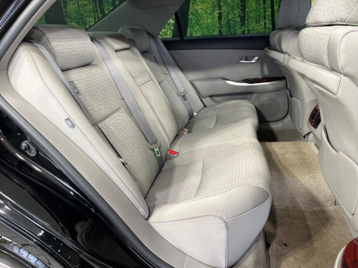 2012 Toyota Crown DBA-GRS203 (UW-6a37555e0f9e7)[27]
