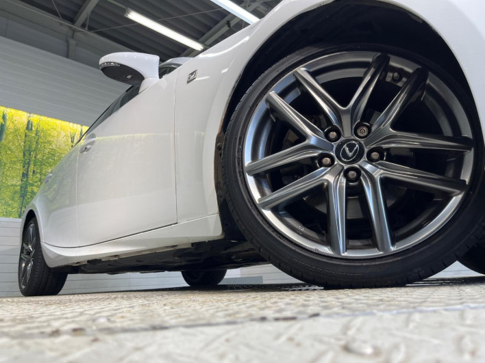 2014 Lexus IS DBA-GSE30 (UW-6a37555f44f1c)[28]