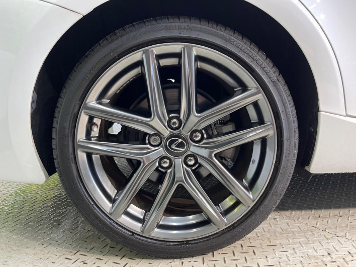 2014 Lexus IS DBA-GSE30 (UW-6a37555f44f1c)[29]