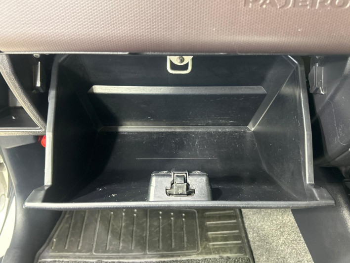 2012 Mitsubishi Pajero Mini ABA-H58A (UW-6a37556884af1)[4]