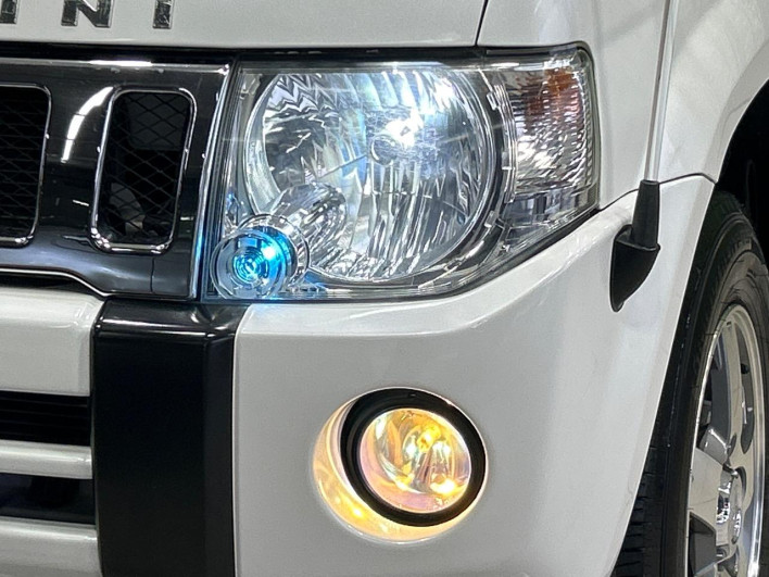 2012 Mitsubishi Pajero Mini ABA-H58A (UW-6a37556884af1)[11]