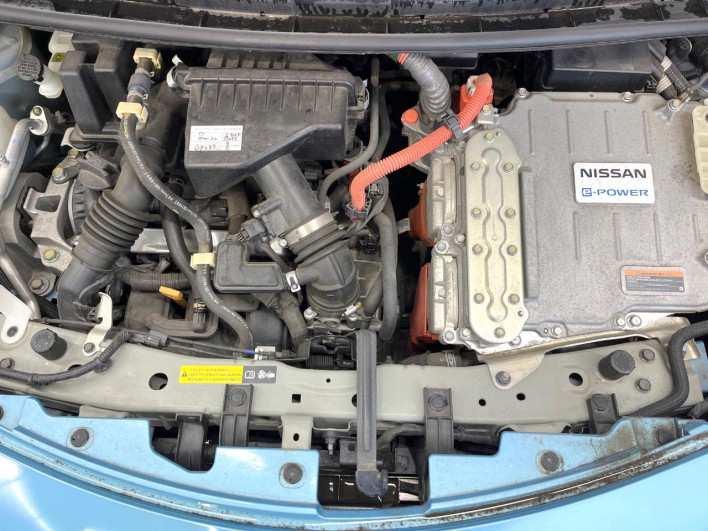 2017 Nissan Note DAA-HE12 (UW-6a37556c71284)[4]