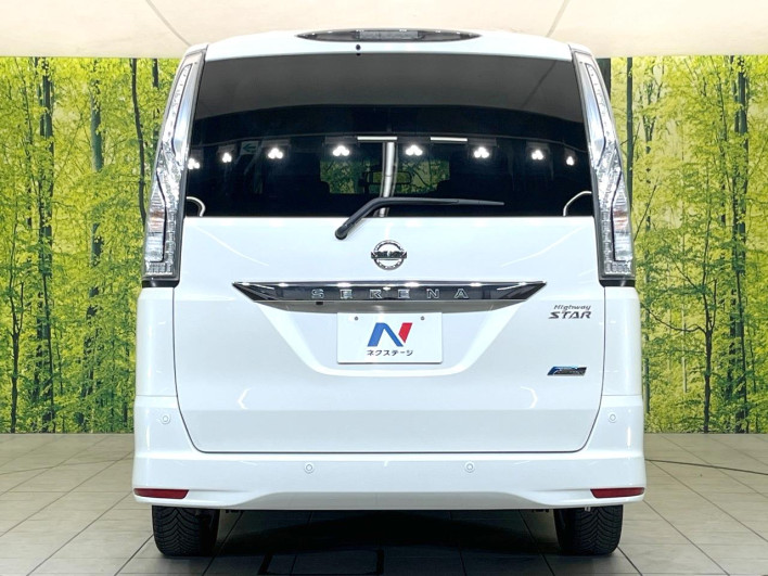 2015 Nissan Serena DAA-HFC26 (UW-6a3755745042f)[27]