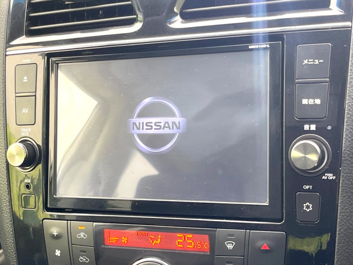 2015 Nissan Serena DAA-HFC26 (UW-6a3755745042f)[23]