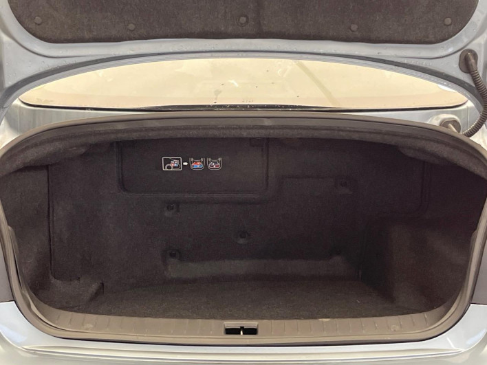 2014 Nissan Skyline DAA-HV37 (UW-6a37557b054c0)[26]