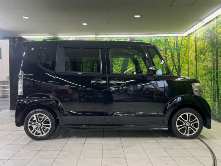 2013 Honda N-BOX CUSTOM DBA-JF1 (UW-6a37558482aac)[4]