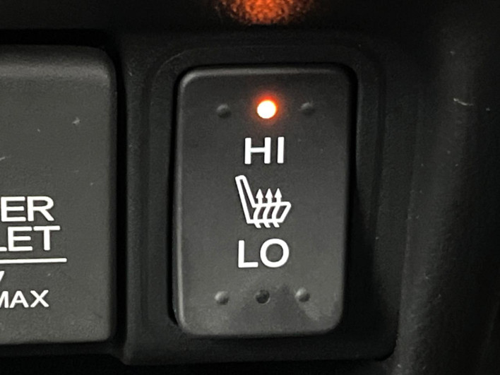 2016 Honda N-BOX CUSTOM DBA-JF1 (UW-6a3755875f33b)[19]