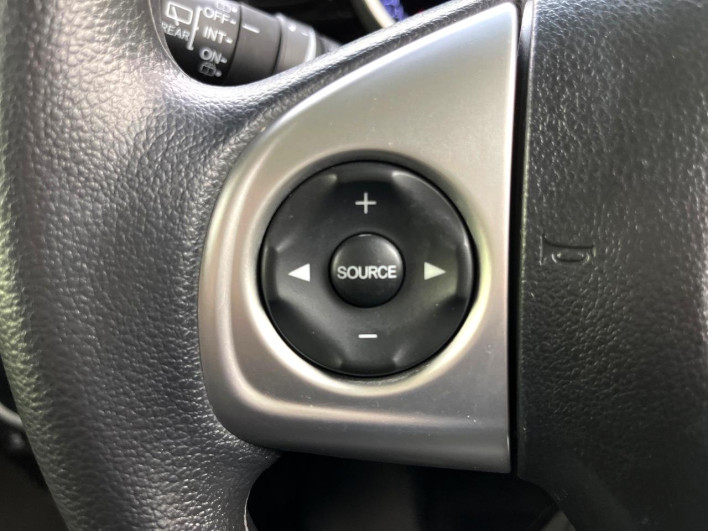 2016 Honda N-BOX CUSTOM DBA-JF1 (UW-6a3755875f33b)[15]