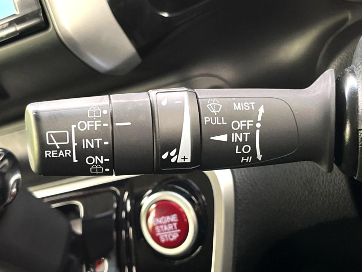 2016 Honda N-BOX CUSTOM DBA-JF1 (UW-6a3755875f33b)[14]