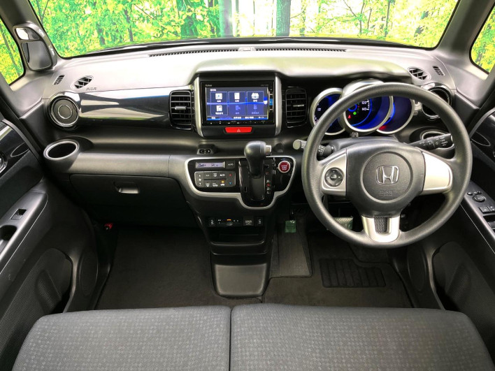 2016 Honda N-BOX CUSTOM DBA-JF1 (UW-6a3755875f33b)[28]