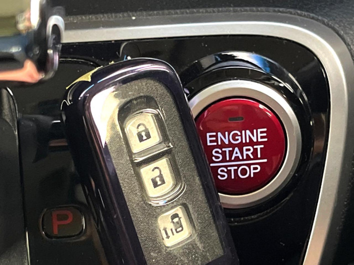 2016 Honda N-BOX CUSTOM DBA-JF1 (UW-6a3755875f33b)[16]