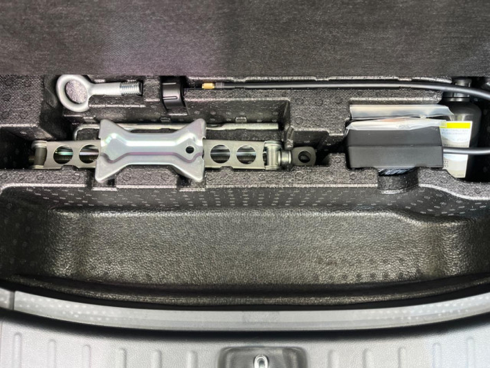2016 Honda N-BOX DBA-JF1 (UW-6a3755876618e)[23]