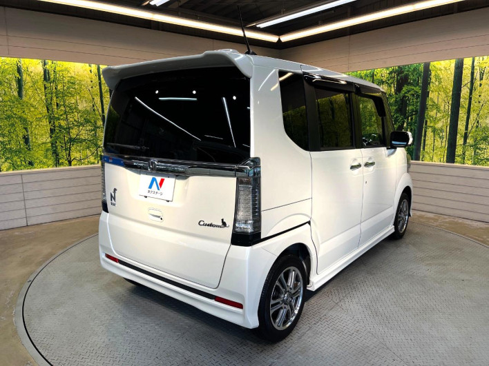 2017 Honda N-BOX CUSTOM DBA-JF1 (UW-6a3755879a2e2)[10]